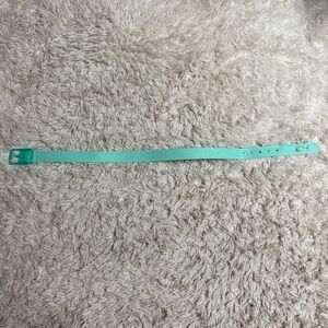 37” Teal C4 Equestrian Horseback Riding Belt. Good Condition. Can be cut.